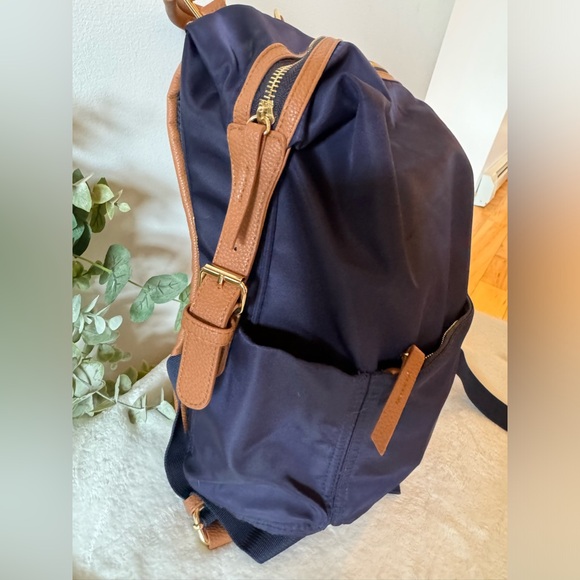 Tommy Bahama Navy Nylon Campus Backpack Tan Faux Leather Trim Handbag - Picture 6 of 9